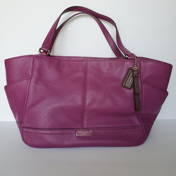 Coach Handbags - Coach Park Carrie Leather Tote (F23284)